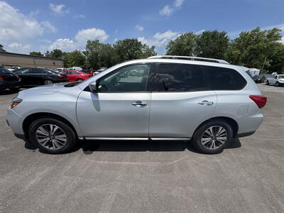 2017 Nissan Pathfinder S   - Photo 3 - Indianapolis, IN 46226