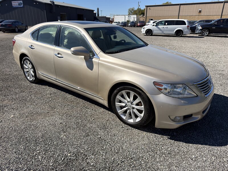 2010 Lexus LS 460   - Photo 1 - Indianapolis, IN 46226