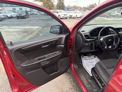 2013 Chevrolet Traverse LT   - Photo 17 - Indianapolis, IN 46226