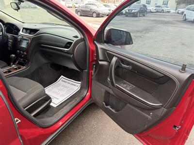 2013 Chevrolet Traverse LT   - Photo 9 - Indianapolis, IN 46226