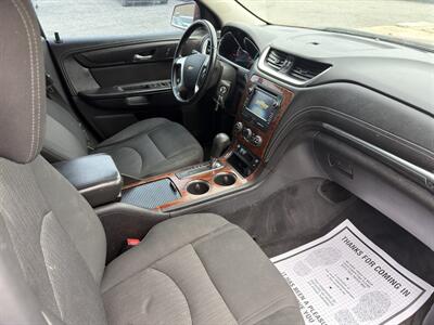 2013 Chevrolet Traverse LT   - Photo 10 - Indianapolis, IN 46226