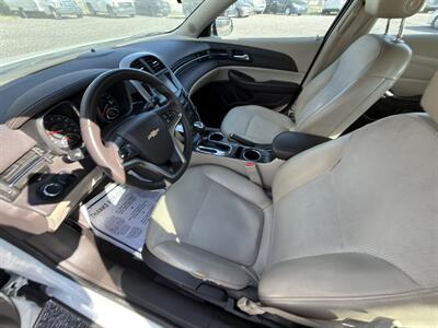 2016 Chevrolet Malibu Limited LT   - Photo 16 - Indianapolis, IN 46226