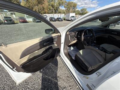 2016 Chevrolet Malibu Limited LT   - Photo 15 - Indianapolis, IN 46226