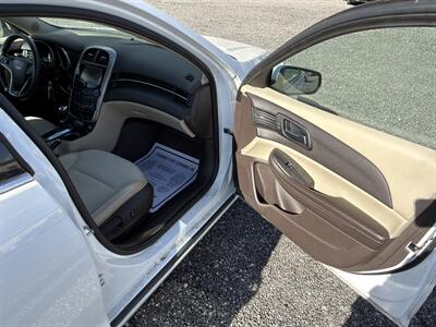 2016 Chevrolet Malibu Limited LT   - Photo 9 - Indianapolis, IN 46226