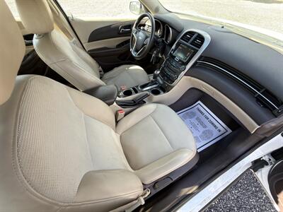 2016 Chevrolet Malibu Limited LT   - Photo 10 - Indianapolis, IN 46226