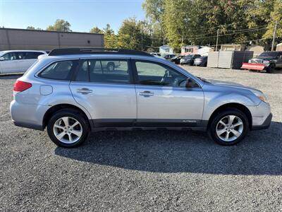 2014 Subaru Outback 2.5i   - Photo 8 - Indianapolis, IN 46226