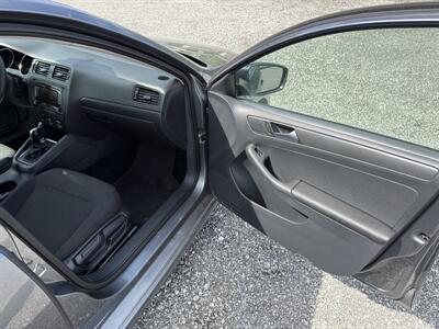 2015 Volkswagen Jetta S   - Photo 9 - Indianapolis, IN 46226