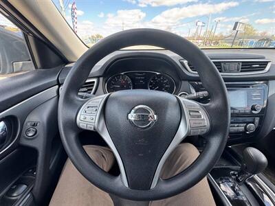 2016 Nissan Rogue SV   - Photo 9 - Indianapolis, IN 46226