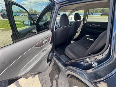 2016 Nissan Rogue SV   - Photo 14 - Indianapolis, IN 46226