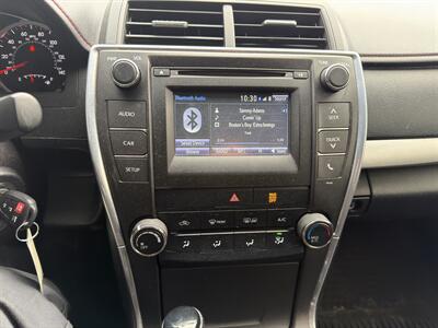 2015 Toyota Camry SE   - Photo 18 - Indianapolis, IN 46226