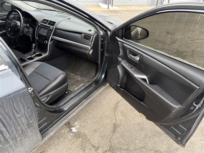 2015 Toyota Camry SE   - Photo 9 - Indianapolis, IN 46226