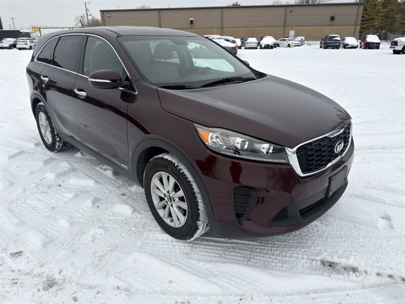2019 Kia Sorento LX   - Photo 1 - Indianapolis, IN 46226