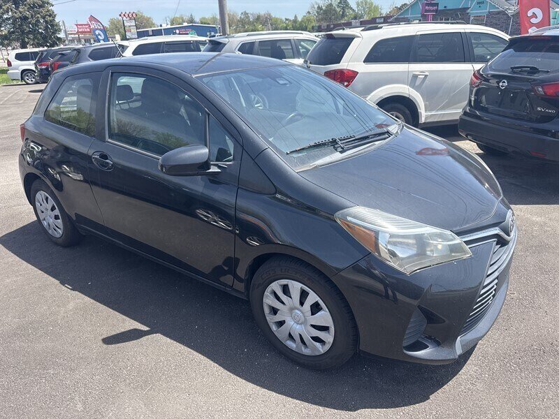 2017 Toyota Yaris 3-Door L  