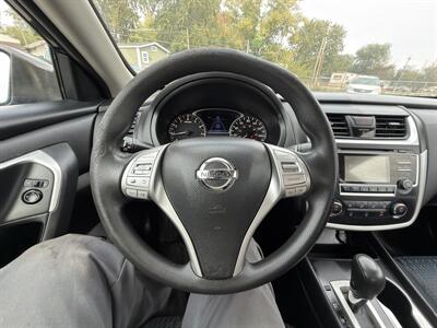 2016 Nissan Altima 2.5 - Photo 16 - Indianapolis, IN 46226