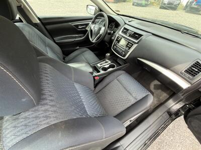 2016 Nissan Altima 2.5 - Photo 9 - Indianapolis, IN 46226