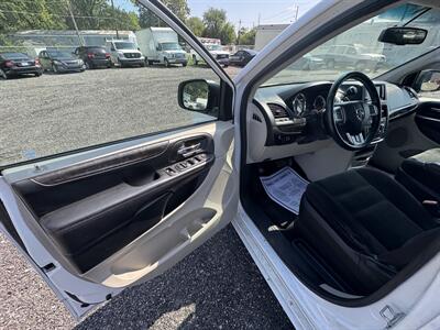 2017 Dodge Grand Caravan SE   - Photo 16 - Indianapolis, IN 46226