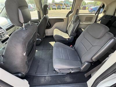 2017 Dodge Grand Caravan SE   - Photo 14 - Indianapolis, IN 46226