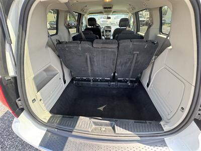 2017 Dodge Grand Caravan SE   - Photo 13 - Indianapolis, IN 46226