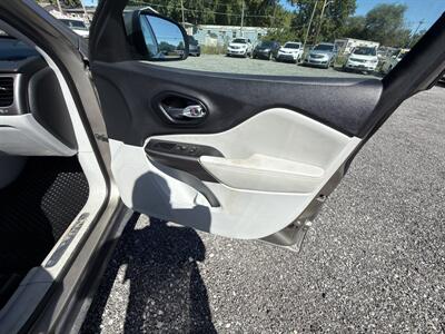 2019 Jeep Cherokee Limited - Photo 9 - Indianapolis, IN 46226