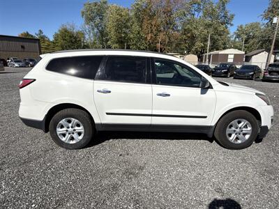 2015 Chevrolet Traverse LS   - Photo 8 - Indianapolis, IN 46226