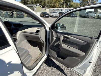 2015 Chevrolet Traverse LS   - Photo 9 - Indianapolis, IN 46226