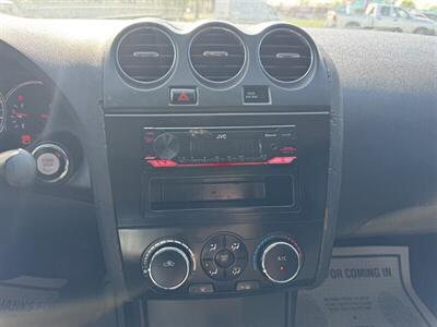 2010 Nissan Altima 2.5 S  Coupe - Photo 9 - Indianapolis, IN 46226