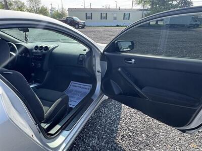 2010 Nissan Altima 2.5 S  Coupe - Photo 13 - Indianapolis, IN 46226