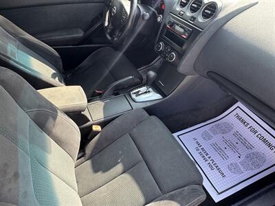 2010 Nissan Altima 2.5 S  Coupe - Photo 14 - Indianapolis, IN 46226
