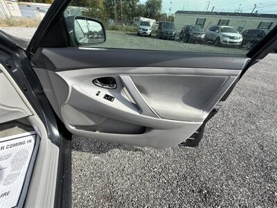 2007 Toyota Camry LE - Photo 8 - Indianapolis, IN 46226