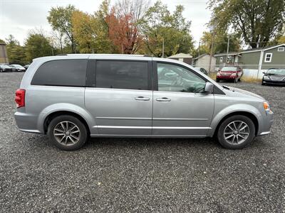 2016 Dodge Grand Caravan SXT   - Photo 8 - Indianapolis, IN 46226