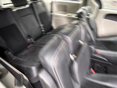2016 Dodge Grand Caravan SXT   - Photo 12 - Indianapolis, IN 46226
