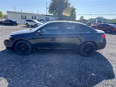 2014 Chrysler 200 LX   - Photo 4 - Indianapolis, IN 46226