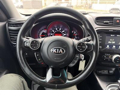 2019 Kia Soul +   - Photo 18 - Indianapolis, IN 46226