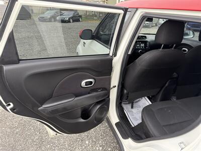 2019 Kia Soul +   - Photo 14 - Indianapolis, IN 46226