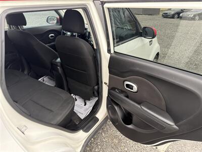2019 Kia Soul +   - Photo 11 - Indianapolis, IN 46226