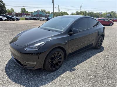 2023 Tesla Model Y Long Range Dual Motor - Photo 2 - Indianapolis, IN 46226
