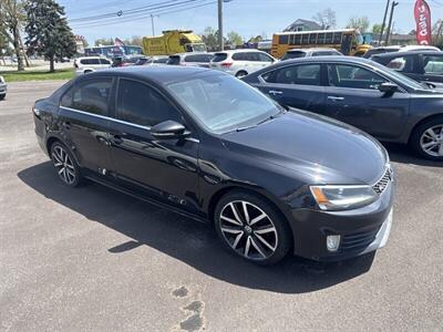 2013 Volkswagen Jetta SE   - Photo 1 - Indianapolis, IN 46226