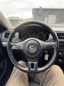 2013 Volkswagen Jetta SE   - Photo 10 - Indianapolis, IN 46226