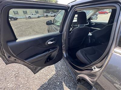 2015 Jeep Cherokee Latitude   - Photo 14 - Indianapolis, IN 46226
