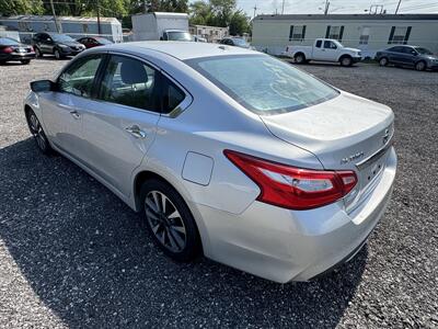2017 Nissan Altima 2.5   - Photo 4 - Indianapolis, IN 46226