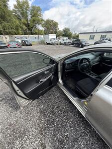 2015 Toyota Camry LE   - Photo 14 - Indianapolis, IN 46226