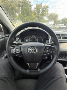 2015 Toyota Camry LE   - Photo 16 - Indianapolis, IN 46226
