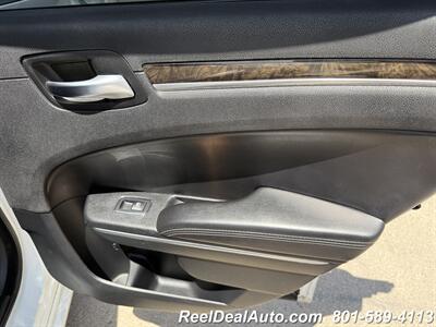 2018 Chrysler 300 Series Limited   - Photo 37 - North Salt Lake, UT 84010