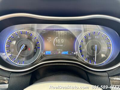 2018 Chrysler 300 Series Limited   - Photo 2 - North Salt Lake, UT 84010