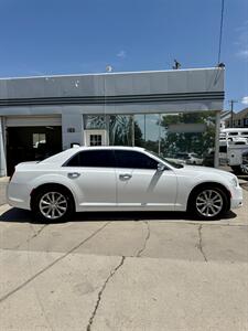 2018 Chrysler 300 Series Limited   - Photo 18 - North Salt Lake, UT 84010