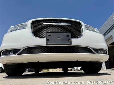 2018 Chrysler 300 Series Limited   - Photo 15 - North Salt Lake, UT 84010