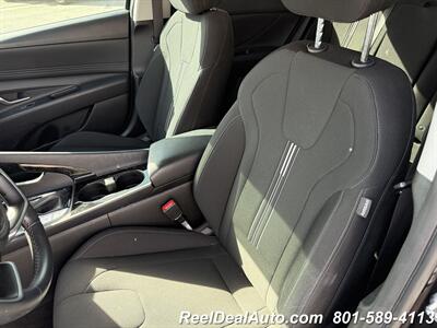 2022 Hyundai ELANTRA SEL   - Photo 3 - North Salt Lake, UT 84010