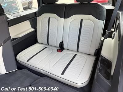 2025 Rivian R1S Adventure  California Dunes Edition - Photo 41 - North Salt Lake, UT 84010