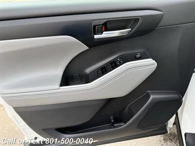 2021 Toyota Highlander XLE   - Photo 29 - North Salt Lake, UT 84010