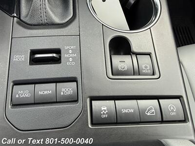 2021 Toyota Highlander XLE   - Photo 8 - North Salt Lake, UT 84010